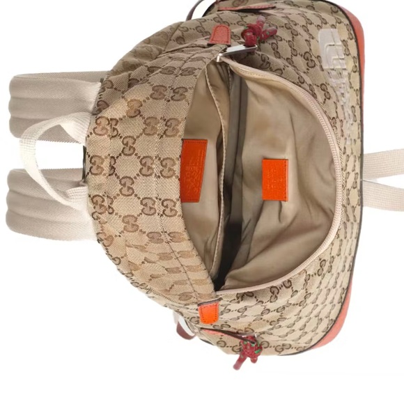 Gucci - Picture 1 of 16